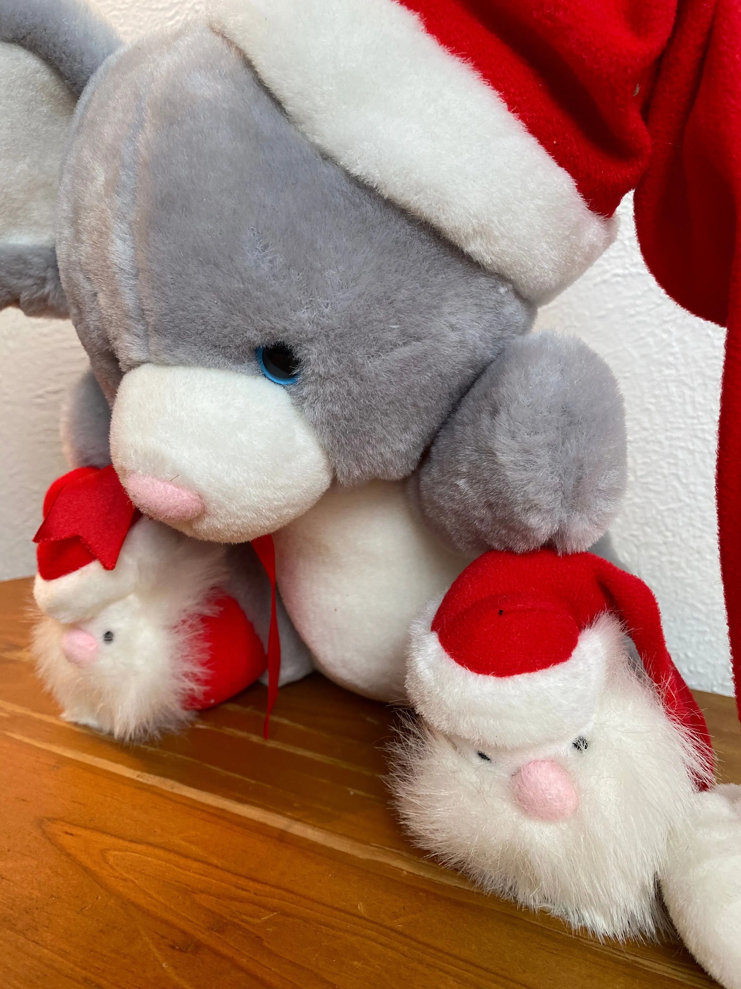 1992 Ganz Santa Claus Mouse