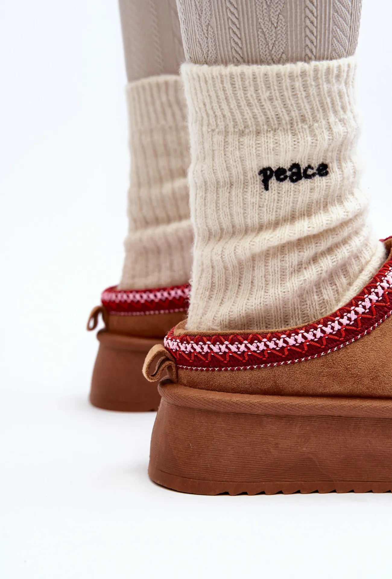 Lindsay - Cozy Slippers
