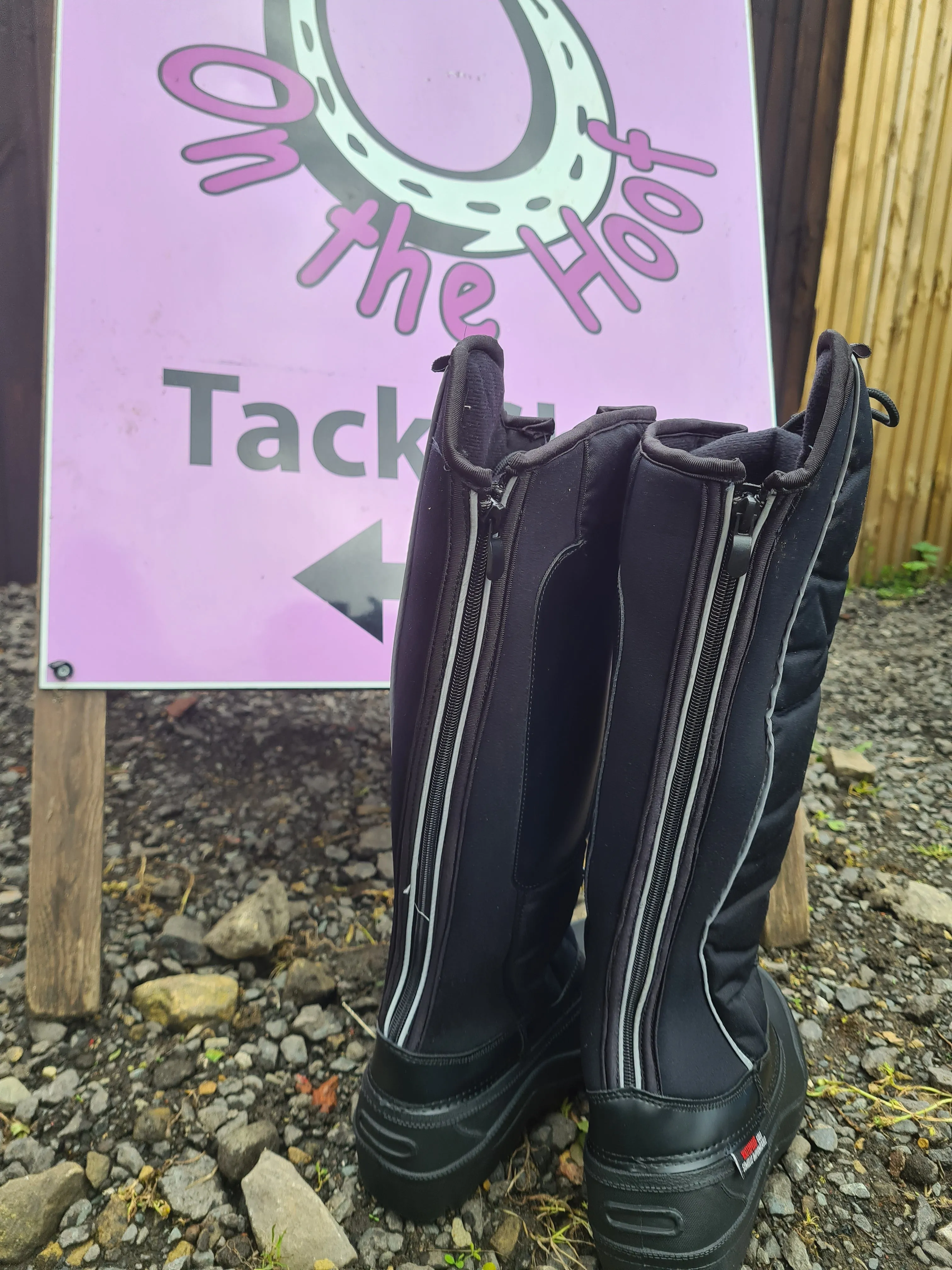 NEW Elico yeadon thermo yard boots sizes 4-8 black FREE POSTAGE 🟣